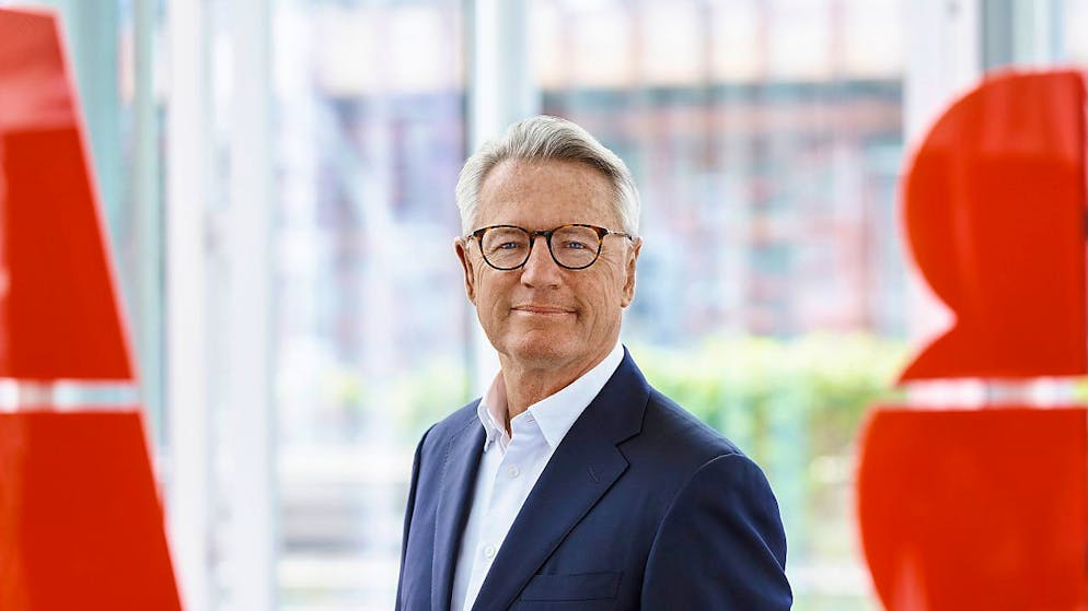 ABB-Chef Rosengren hat 2022 etwas weniger verdient als noch im Jahr davor. (Bild ABB)