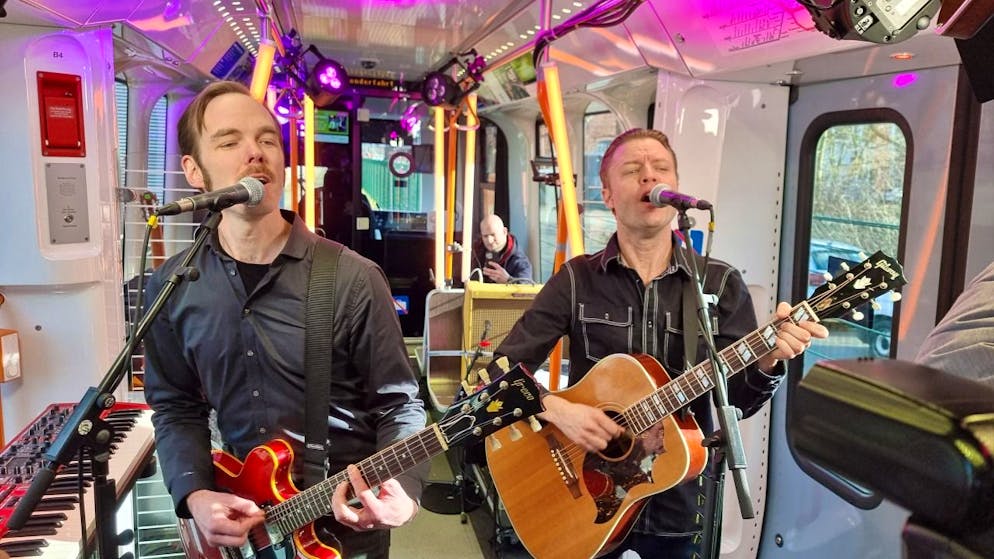 Die Band Mando Diao spielt in der Stadtbahn Hannover. Foto: Str/dpa