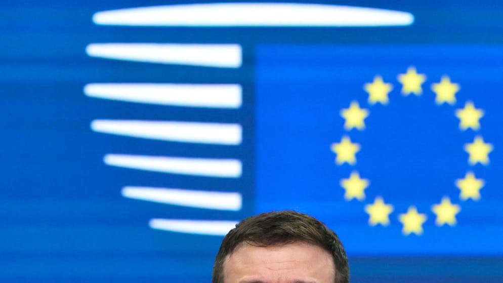 Wolodymyr Selenskyj, Präsident der Ukraine, spricht auf einer Pressekonferenz während des EU-Gipfels Anfang Februar. Foto: Olivier Matthys/AP/dpa