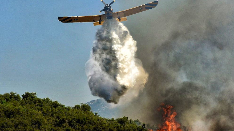 Waren am Wochenende in Griechenland wieder im Einsatz: Löschflugzeuge der Feuerwehr. (Archivfoto vom 05. Juli 2022)