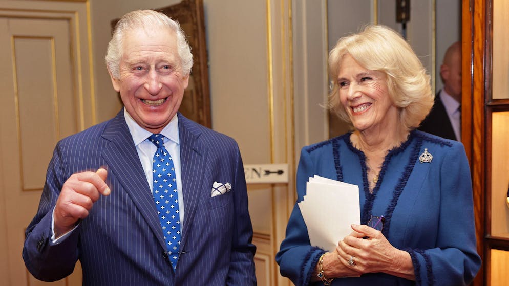 Die Karriere von Camilla: Von der meistgehassten Frau des Landes zur Queen. Und Camilla selber erwähnte kürzlich in einem Interview mit der Zeitschrift «Vogue», Glück bedeute für sie, in der Nähe von Charles zu sein.