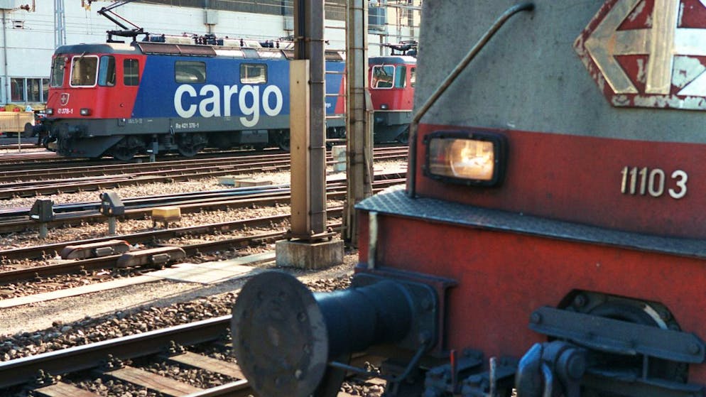 Beim Güterbahnhof in Zug löste ein technischer Defekt an der Lok einen akustischer Alarm aus. (Symbolbild)