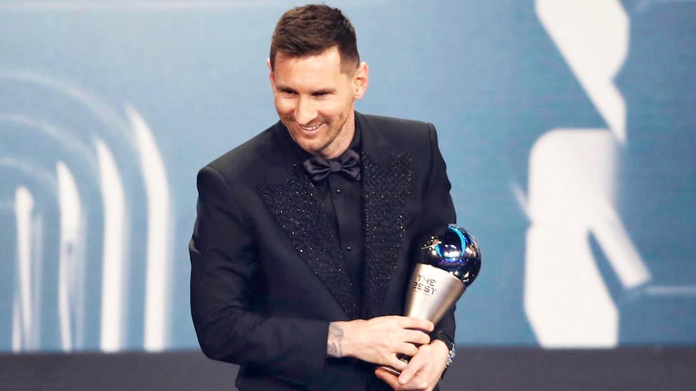Messi zum 7. Mal Weltfussballer. Yakins Wahl überrascht, Benzema reagiert mit «Lügner»-Video, Ronaldo ohne Stimme