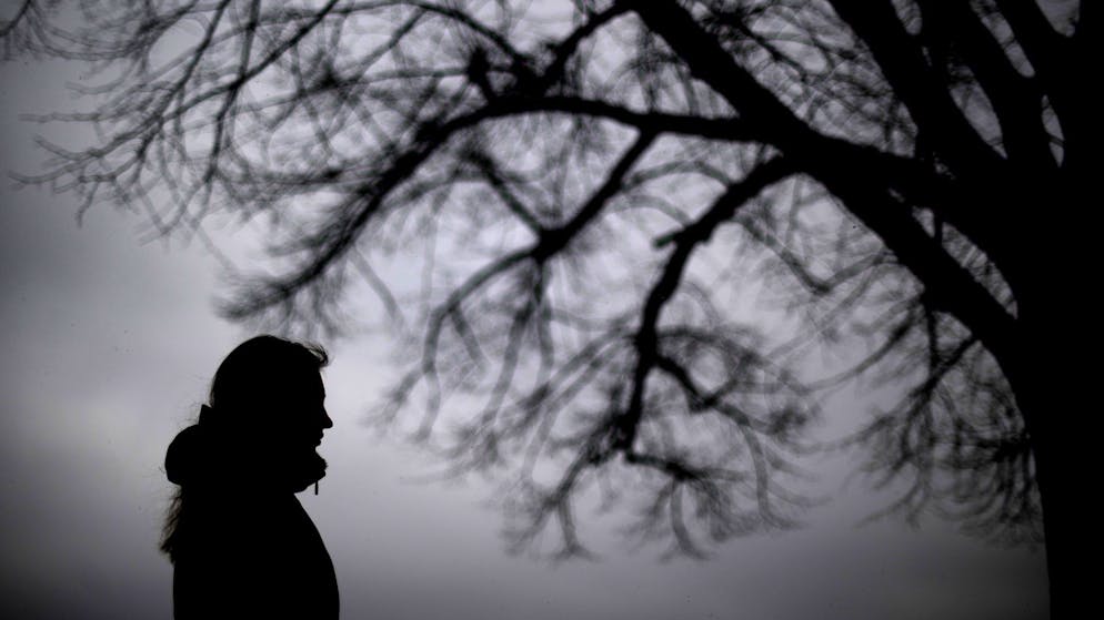 Angehörige von psychisch kranken Menschen. Auch du kennst jemanden, der depressiv ist – weisst du es auch?