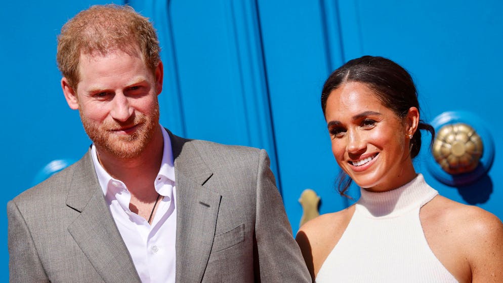 Harry und Meghan haben David und Victoria Beckham nach Vorwürfen die Freundschaft gekündigt. 