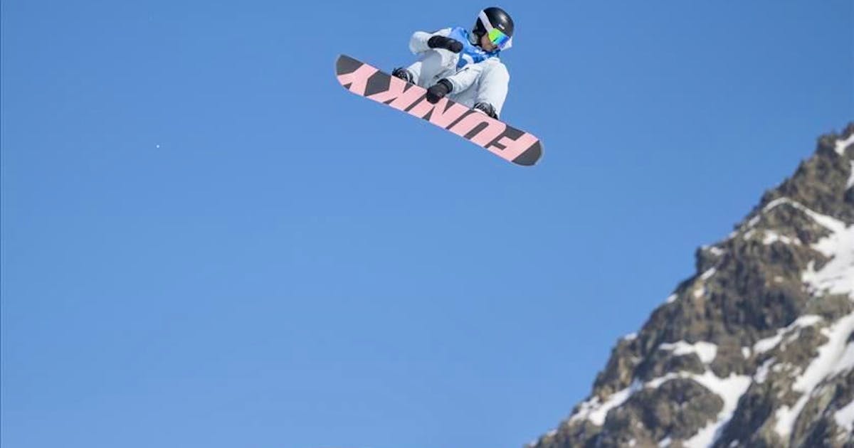 Snowboarding.  Bronze Huber in the Big Air.