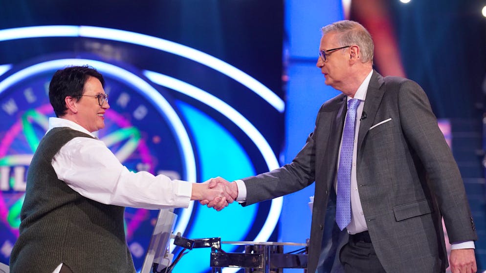 Anstatt auf gut Glück zu raten, gibt sich Kandidatin Katja Istel mit 32'000 Euro zufrieden.