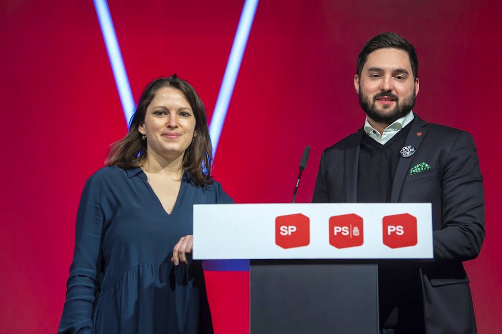 Le critiche al presidente della Confederazione Alain Berset. La co-presidenza del PS Svizzera, Mattea Meyer e Cedric Wermuth, si distanzia dalle affermazioni di Berset.