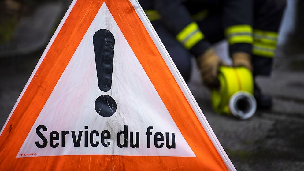 A Seon, les pompiers ont retrouvé une batterie de feux d'artifice qui brûlait dans un champ (Image d'illustration).