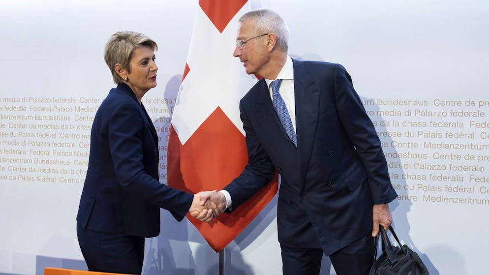 Fragen und Antworten. Kann ich jetzt noch Geld von meinem CS-Konto abheben?