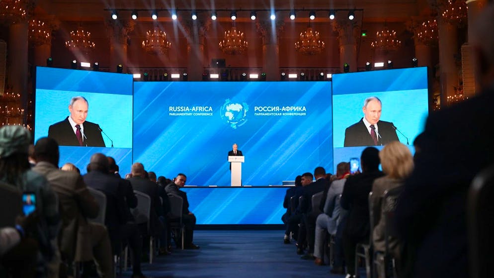 Millionen-Publikum. Schweizer Influencerin verbreitet Putin-Propaganda