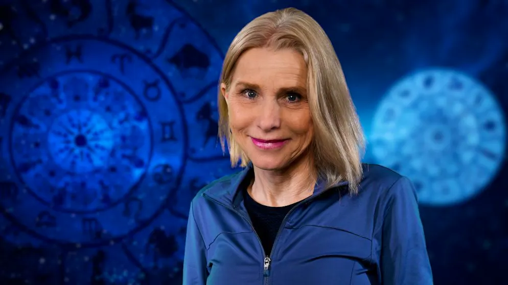 Oroscopo di aprile. L'astrologa: «Adesso devi ripensare i tuoi obiettivi»