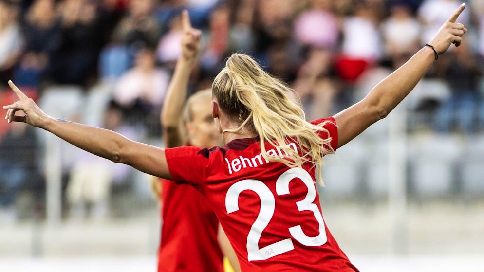 «Un jour historique». L'Euro dames 2025 se déroulera en Suisse !
