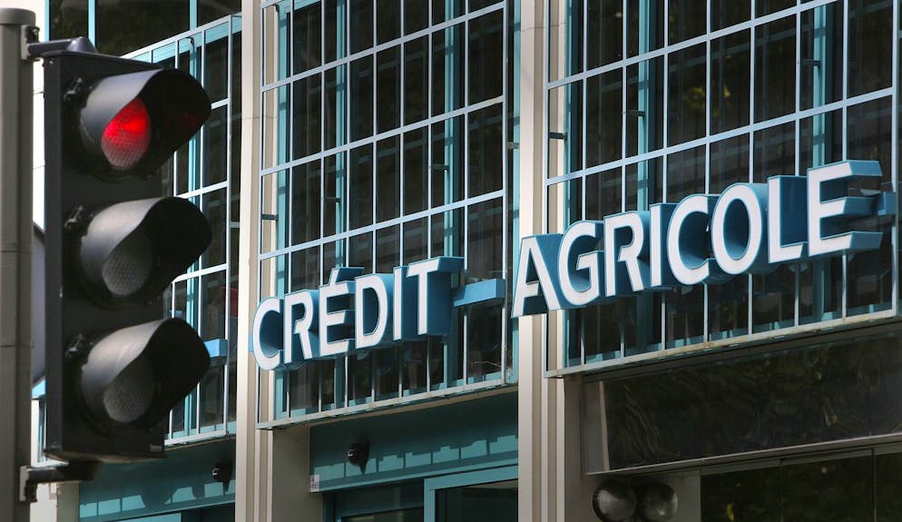 Dans le rapport «Banking on Climate Chaos», sept ONG avancent que les neuf premières entreprises pétrolières et gazières américaines et européennes ont reçu collectivement l'an dernier 11,9 milliards de dollars de financement de la part des banques françaises, principalement Crédit Agricole, BNP Paribas et Société Générale.