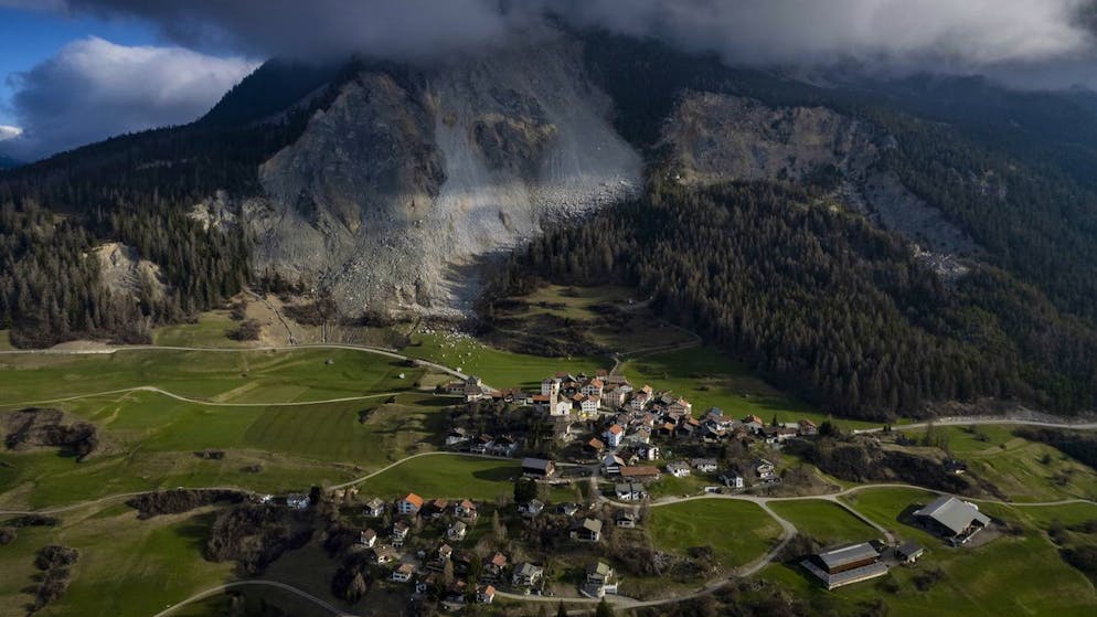 Der Brienzer Felssturz wird mit jedem Tag wahrscheinlicher. Doch es besteht Hoffnung, dass das Dorf danach wieder bewohnbar wird.