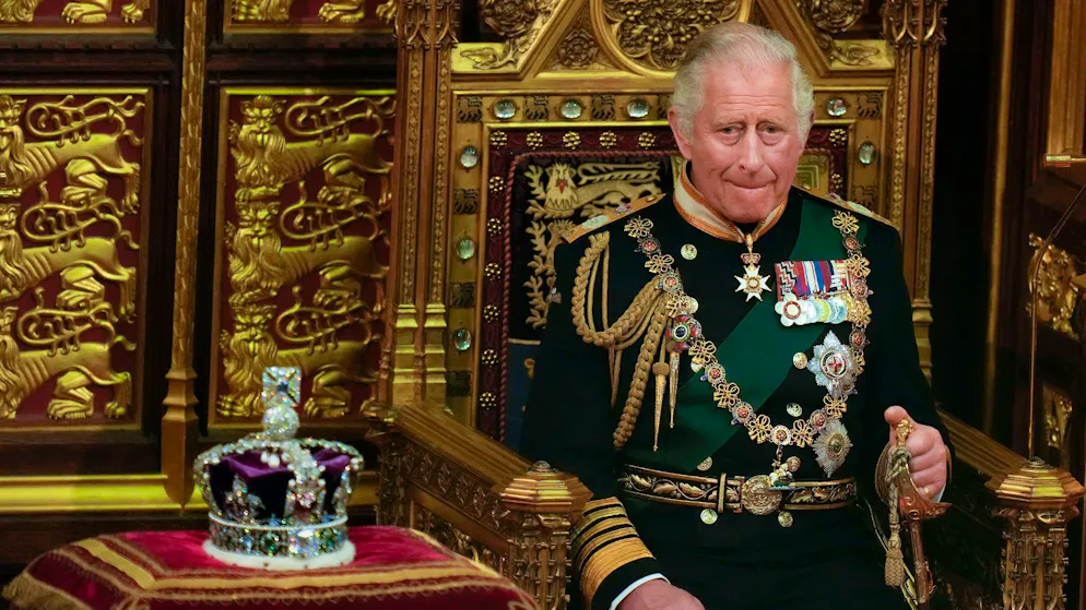 Krönung. Briten finden, König Charles mache einen guten Job