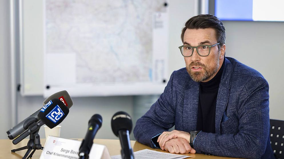 Jusqu'ici douze Suisses évacués du Soudan - Gallery. La situation sur place reste dangereuse, a souligné Serge Bavaud, chef du Centre de gestion de crises du DFAE.