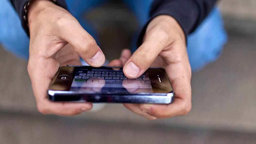 Attention arnaque. Ils vous appellent avec le numéro de votre banque, mais ce sont des escrocs!