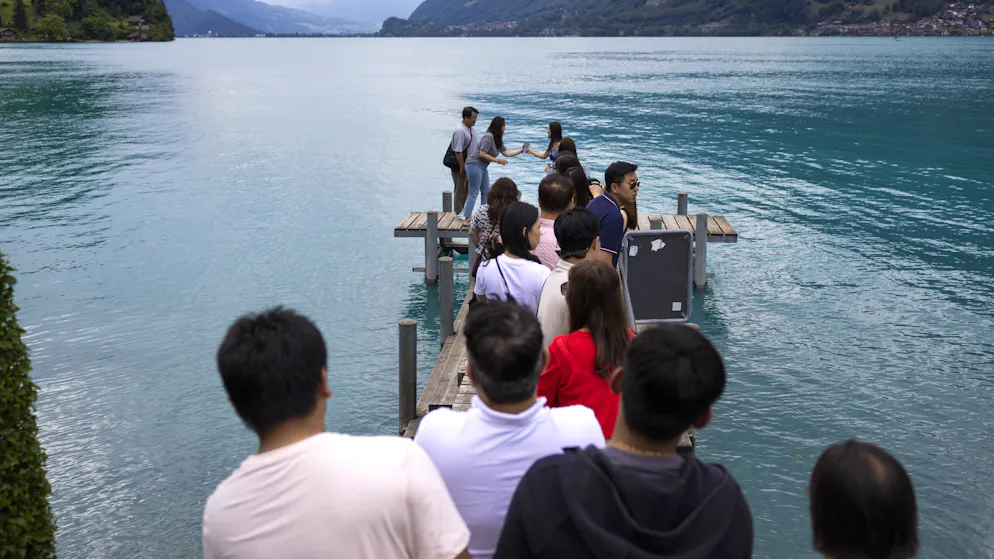 Ansturm am Brienzersee. Iseltwald-Touristen müssen neuerdings durchs Drehkreuz