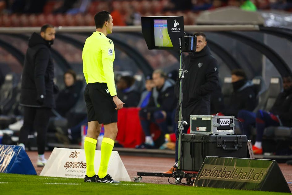 Technical upgrade.  The Premier League introduces the standardized offside line Technical upgrade.  The Premier League introduces the standardized offside line