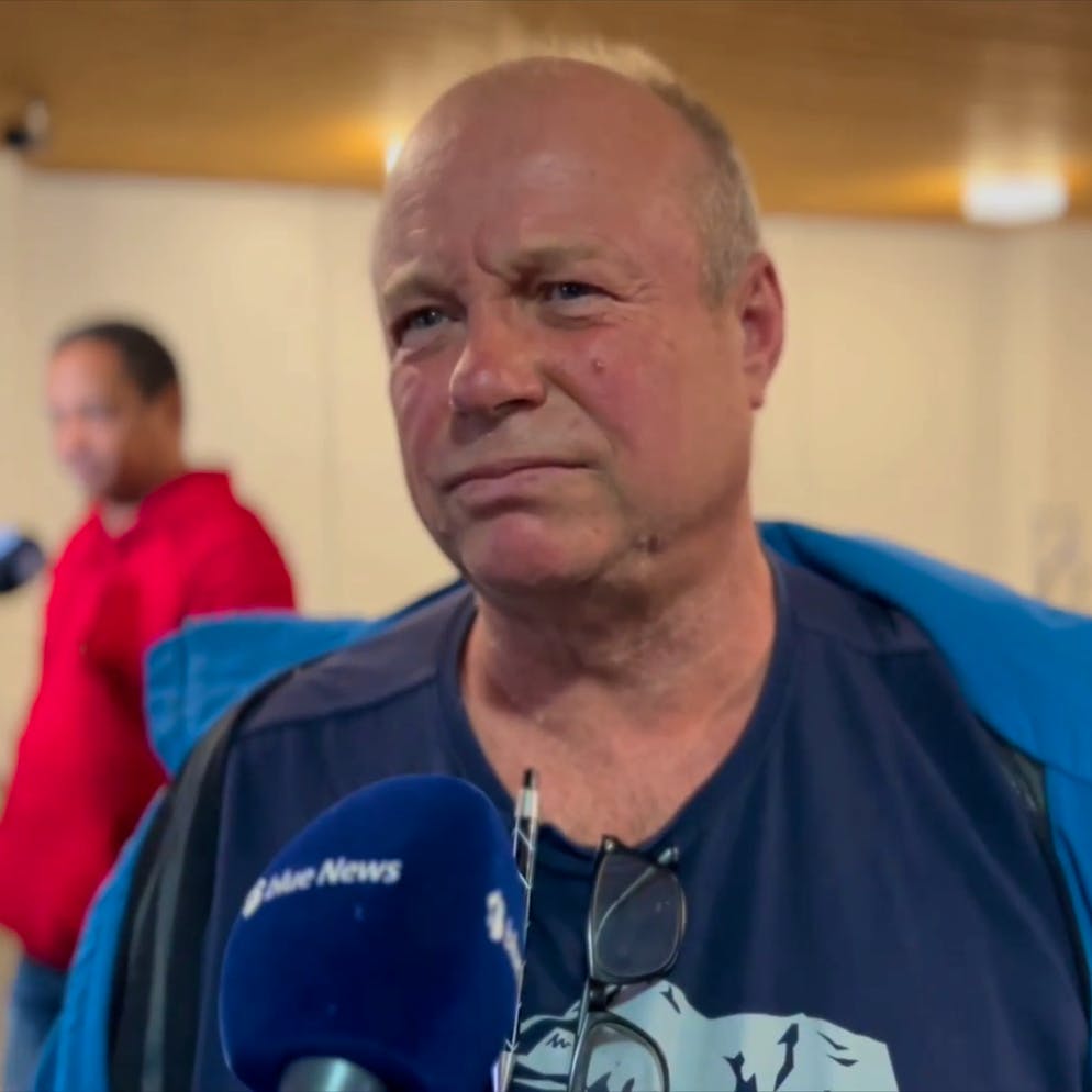 Brienz GR wird evakuiert. «Die Menschen sind den Tränen nah und beladen ihre Autos»