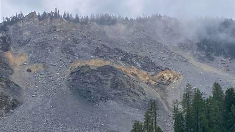 Rundgang durch ein Brienz. Alles oberhalb des beigen Abschnitts ist die «Insel» und droht abzustürzen.