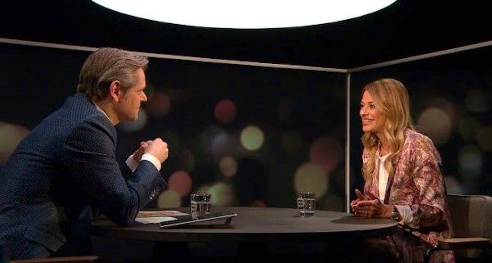 «Non ho mai avuto paura di parlare pubblicamente di argomenti che mi riguardano»: Christa Rigozzi al presentatore Urs Gredig durante la trasmissione «Gredig direkt».