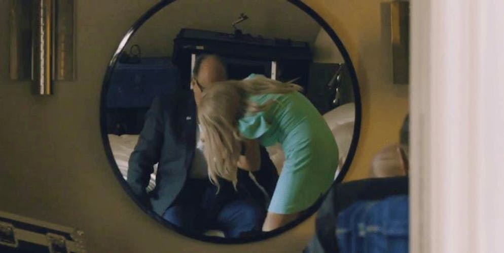 Dicke Hose im Hotelzimmer: Rudy Giuliani als unfreiwilliger Darsteller in der Satire «Borat» von 2020.