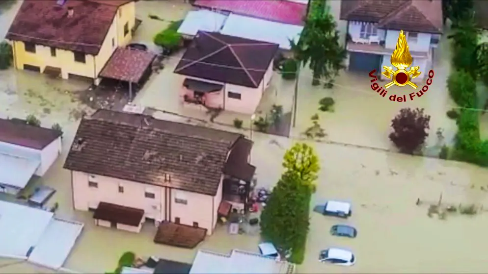 900 sfollati. Il maltempo fa paura in Emilia-Romagna, fuga sui tetti a Cesena