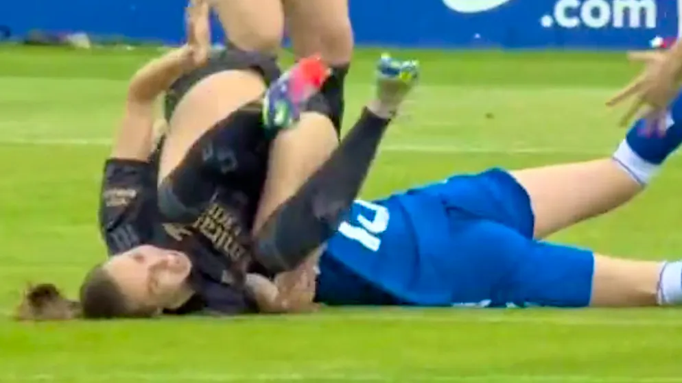 WM in Gefahr?. Nati-Captain Lia Wälti verzeiht ihrer Gegenspielerin nach Brutalo-Foul