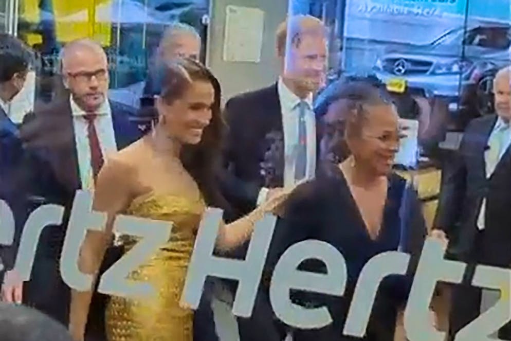 Il principe Harry, sua moglie Meghan e sua madre Doria, prima del, presunto, inseguimento di paparazzi a New York.