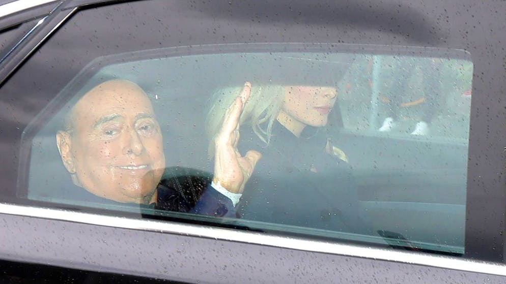È morto Silvio Berlusconi. Il leader di Forza Italia era stato ricoverato all'ospedale San Raffaele di Milano venerdì. In precedenza era già rimasto nel nosocomio milanese per 45 giorni, fino al 19 maggio.