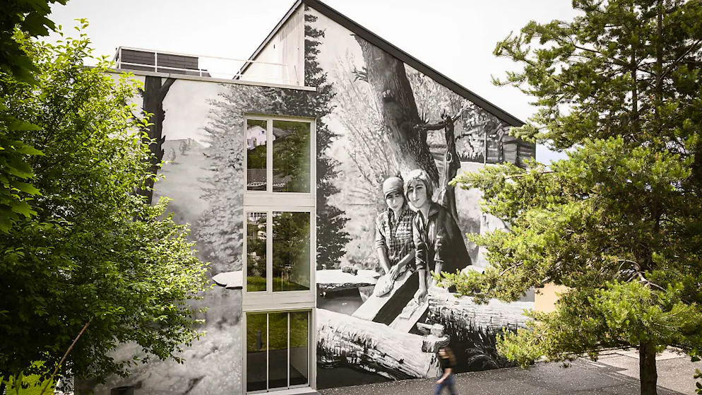 Un musée d'art urbain à ciel ouvert en Valais - Gallery. Une des fresques de l'Open Air Museum à Fully.