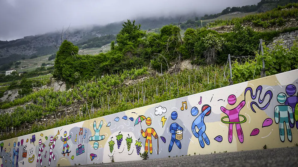 Un musée d'art urbain à ciel ouvert en Valais - Gallery. Une fresque réalisée à Vétroz.