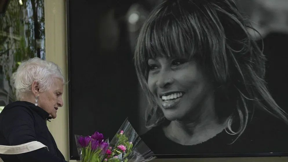 Una celebrità come modello. Ecco perché la morte di Tina Turner è così commovente