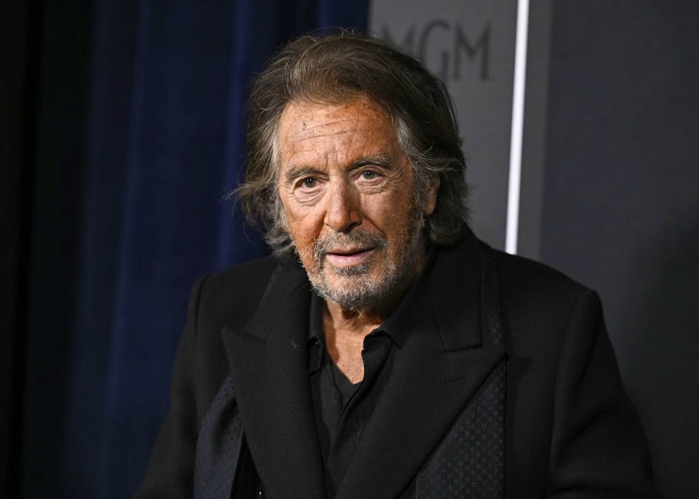 Partnerin ist 29: Al Pacino (83) wird noch einmal Vater. Pacino, hier bei der Premiere von «House of Gucci» im Jahr 2021, hat bestätigt, dass seine Partnerin im achten Monat ist. 