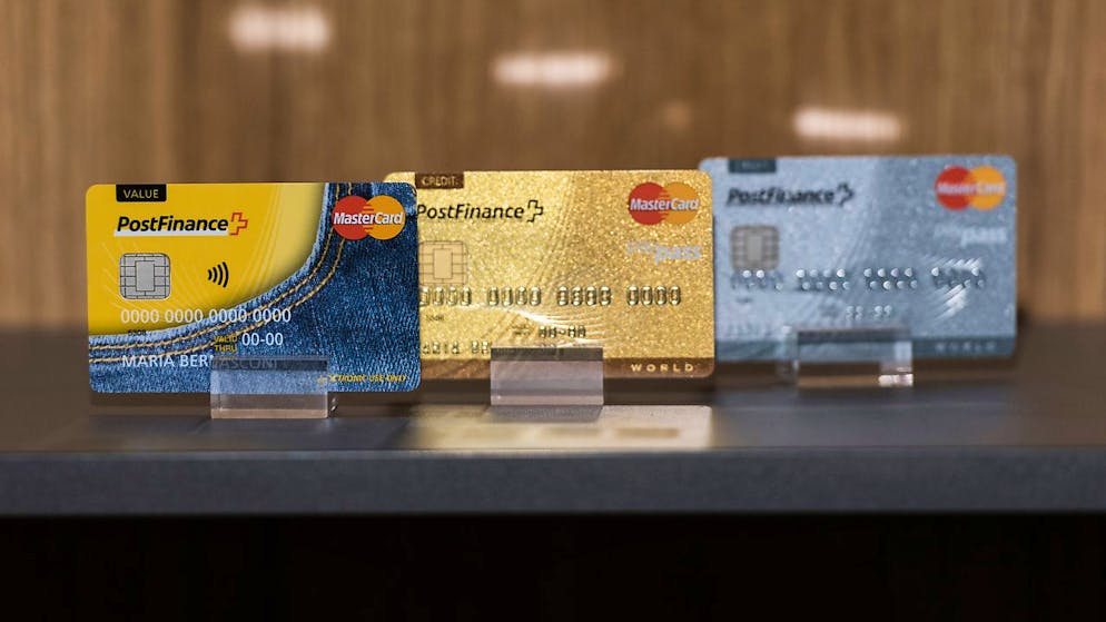 En 2017, la part du numéraire atteignait 70%, avant de chuter à 43% en 2020. L'utilisation des cartes de débit et de crédit est restée stable, représentant toujours respectivement un tiers (33%) et 13% du nombre des paiements courants (archives).