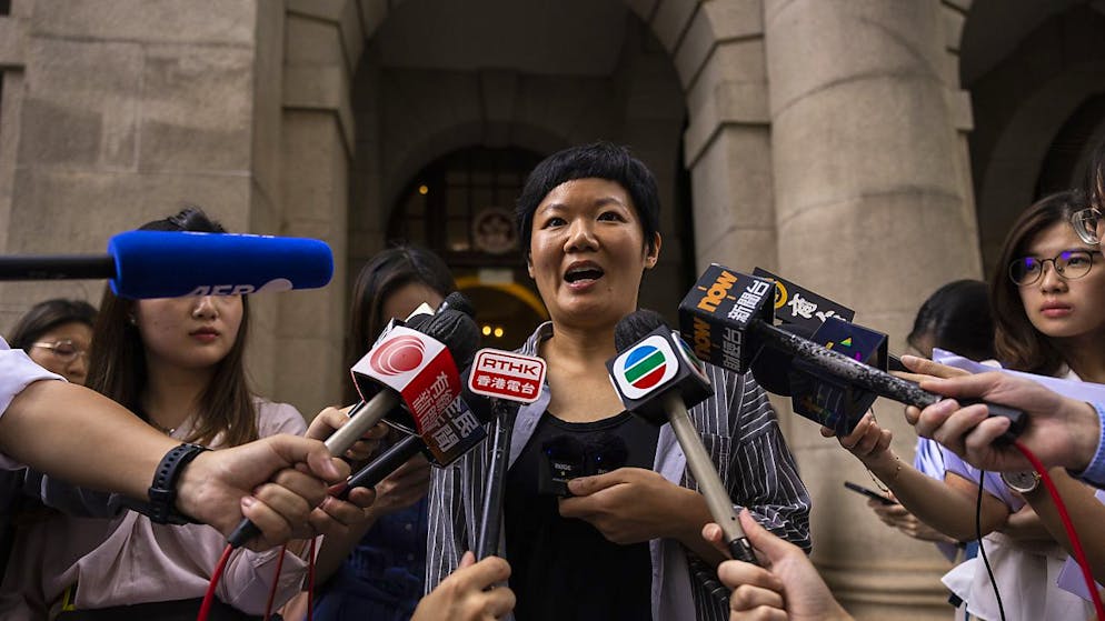 "Heureuse, je ne trouve pas d'autre mot pour décrire mon état d'esprit en ce moment", a déclaré la journaliste Bao Choy à l'issue de la décision.