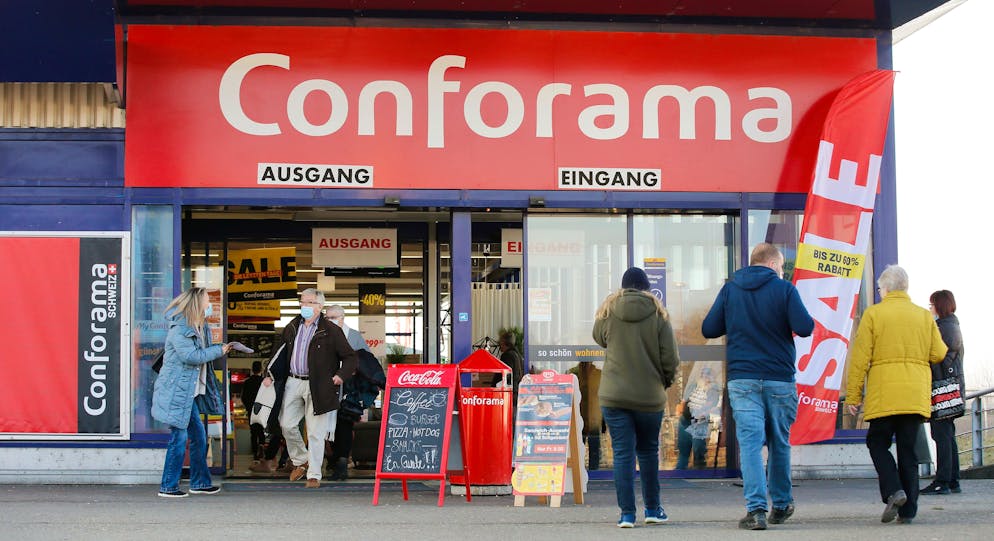 La pratique incriminée remonterait en tout cas à juin 2018. Elle aurait été appliquée dans tout le pays, la chaîne d'origine française comptant une quinzaine de filiales en Suisse.