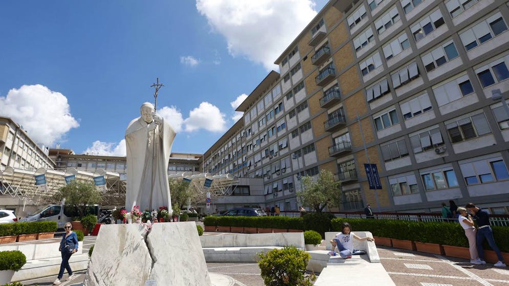 Rome. Gemelli, où est opéré François, «l'hôpital des papes»