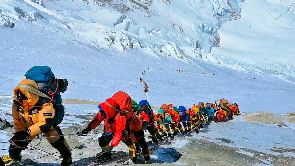 Tod auf dem Dach der Welt. Deswegen sterben jetzt so viele Bergsteiger am Mount Everest