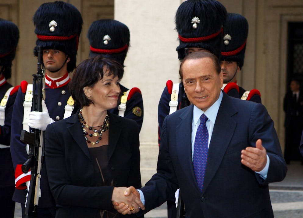 L'allora presidente del Consiglio italiano Silvio Berlusconi con l'allora presidente della Confederazione Doris Leuthard a Roma nel maggio 2010.