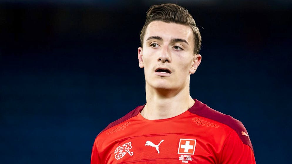 Cédric Zesiger lief zweimal für die Schweizer A-Nati auf. Hier bei seinem Debüt im September 2021 beim Testspiel gegen Griechenland.