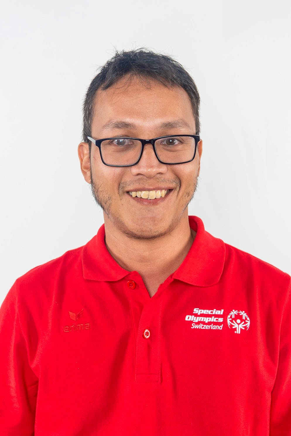 Special Olympics.  Sascha Lustenberger (38 ans): Cet athlète confirmé a déjà participé à plusieurs reprises à des tournois des Special Olympics et tiré 265 buts à ces occasions. «Je suis extrêmement fier de faire partie de l’association depuis toutes ces années et de participer à son succès. Les World Games  sont un événement vraiment unique en leur genre.»