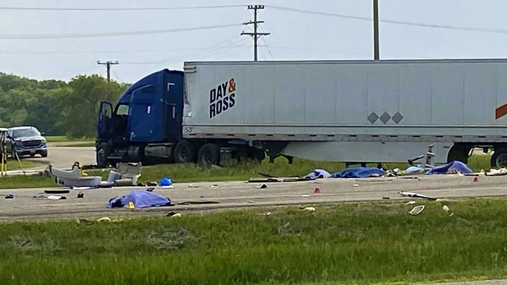 L'accident a eu lieu près de Carberry, dans le Manitoba.