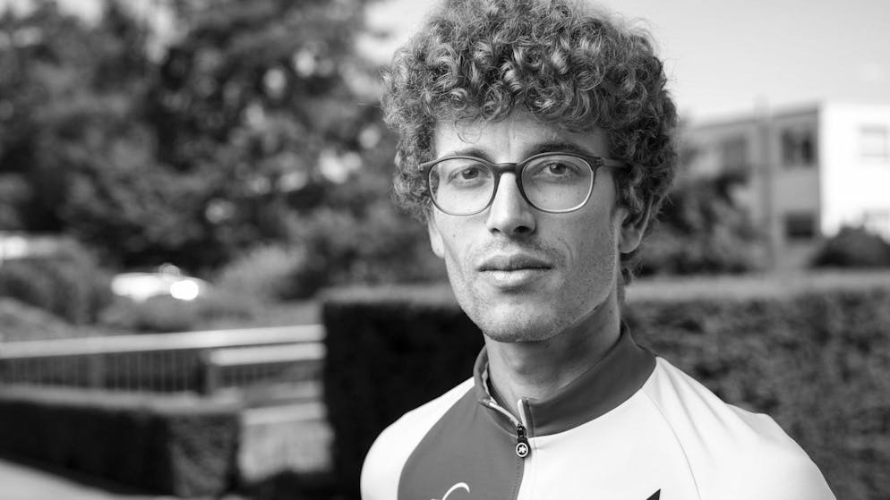 Dopo la caduta al Tour de Suisse. Il ciclista svizzero Gino Mäder è morto