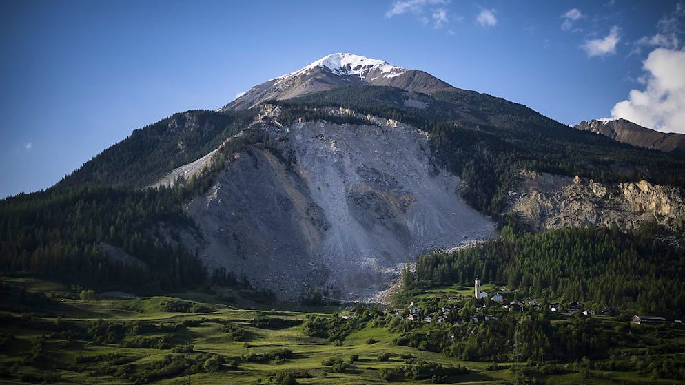 Brienz. Deux millions de mètres cubes de roche menacent le village de Brienz (archives).