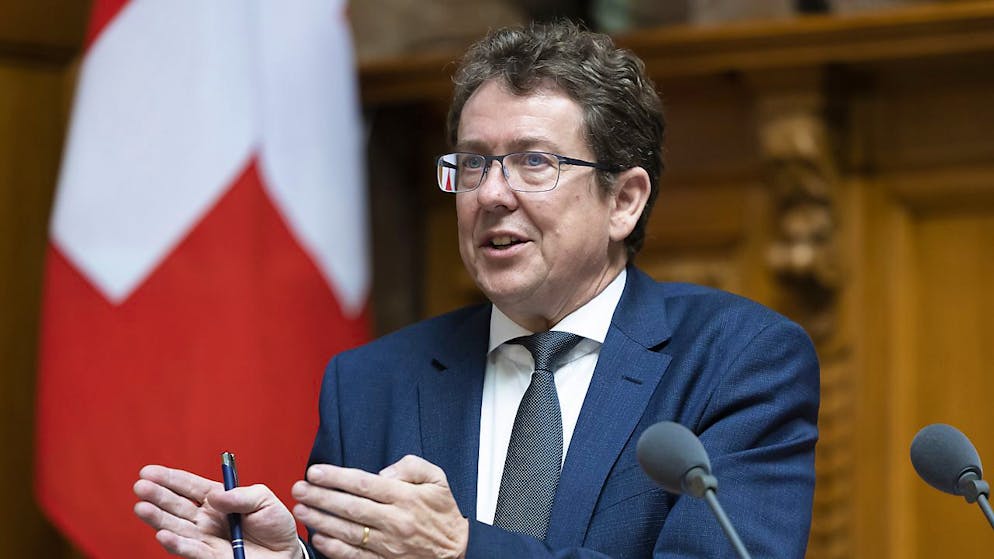 Muss das neue CO2-Gesetz im Parlament vertreten: Bundesrat Albert Rösti.