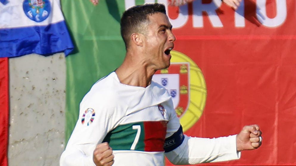 Noorwegen en België volgen, Polen maakt fouten - Galerij.  Cristiano Ronaldo verloste de Portugese fans in IJsland in zijn 200e interland met zijn 123e internationale doelpunt in de 89e minuut.
