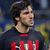 epa10632756 AC Milan's midfielder Sandro Tonali looks dejected following the UEFA Champions League semi-final second leg soccer match between FC Inter and AC Milan, in Milan, Italy, 16 May 2023. EPA/ROBERTO BREGANI